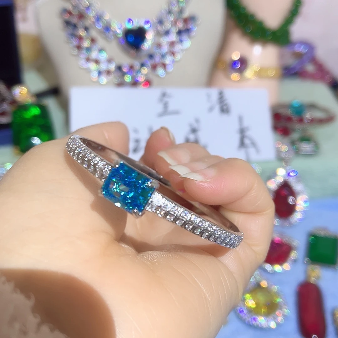 钨金璀璨夺目耀眼