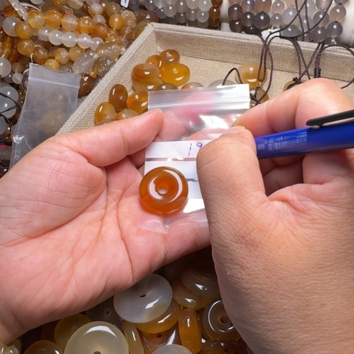 玛瑙/玉髓颈饰未镶嵌?****?199