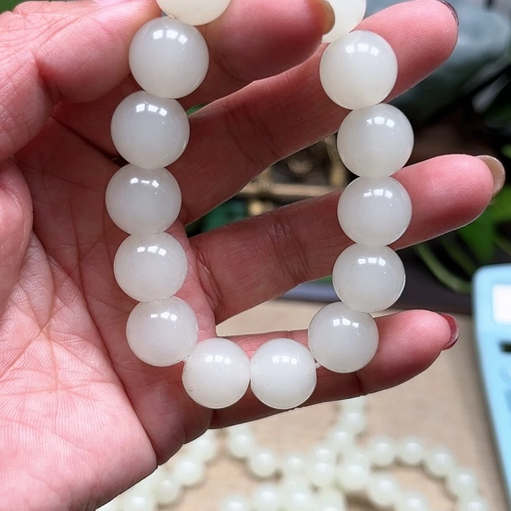 和田玉手串未镶嵌