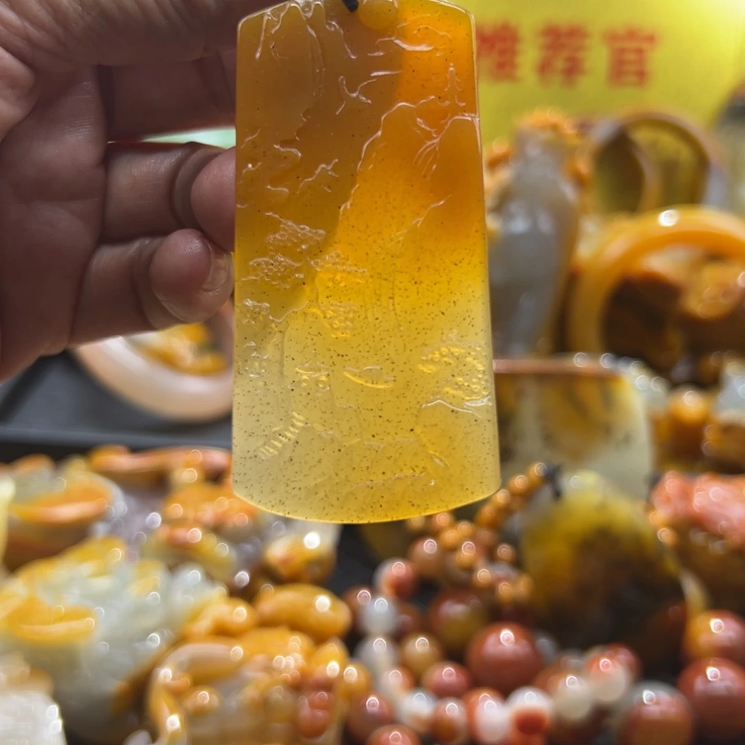 石英质玉未镶嵌颈饰