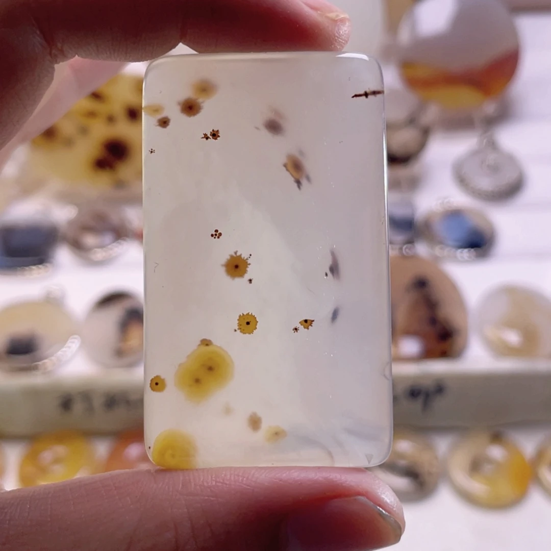 玛瑙/玉髓未镶嵌珠宝奇石