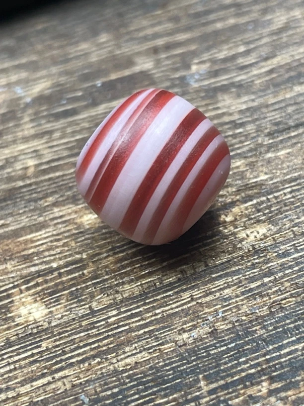 南红红白线珠老型13×12 买一送一