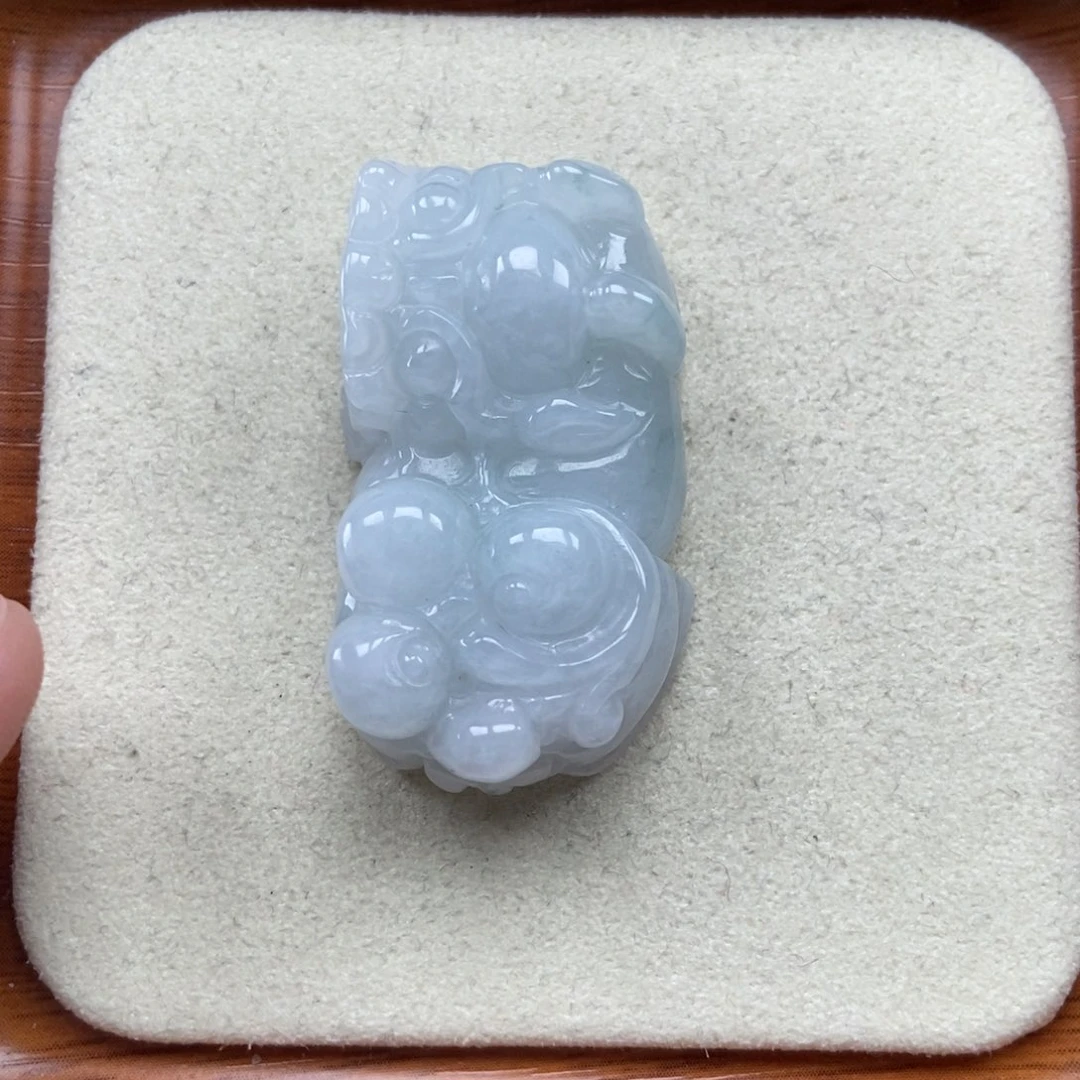 翡翠未镶嵌颈饰霸王貔貅吊坠