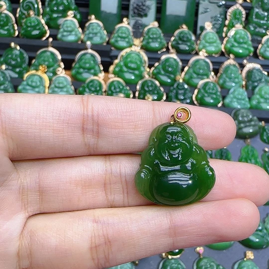 颈饰18K金镶嵌和田玉（碧玉）