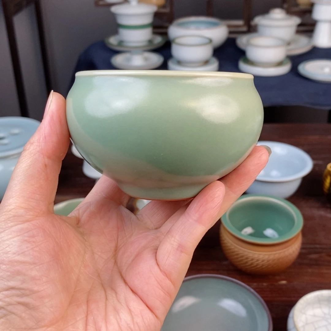 朱砂胎梅子青缸杯 弟窑不开片