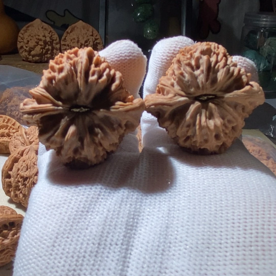 文玩核桃把件薛*峰南疆石40尺