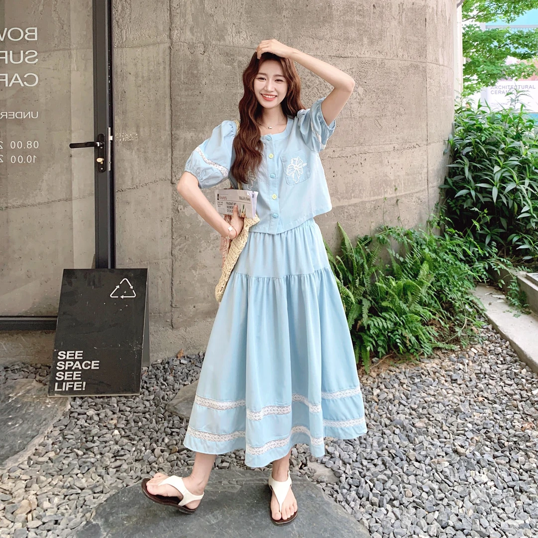 韩系氛围感气质套装裙女2025夏设计感泡泡袖绣花上衣半身裙两件套