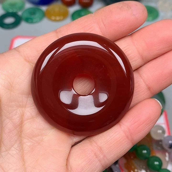 豆***豆玛瑙/玉髓未镶嵌颈饰