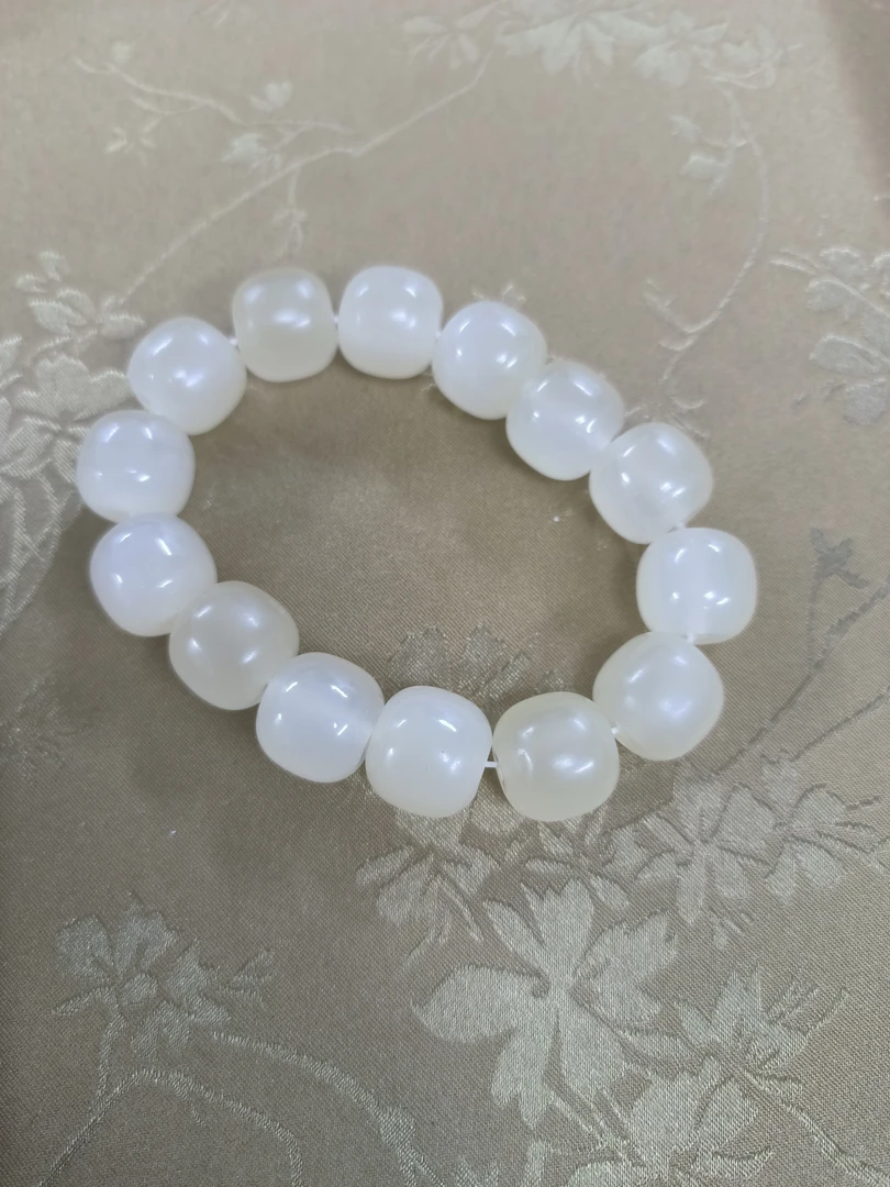 L130号精品淡黄色卡16mm直切手串