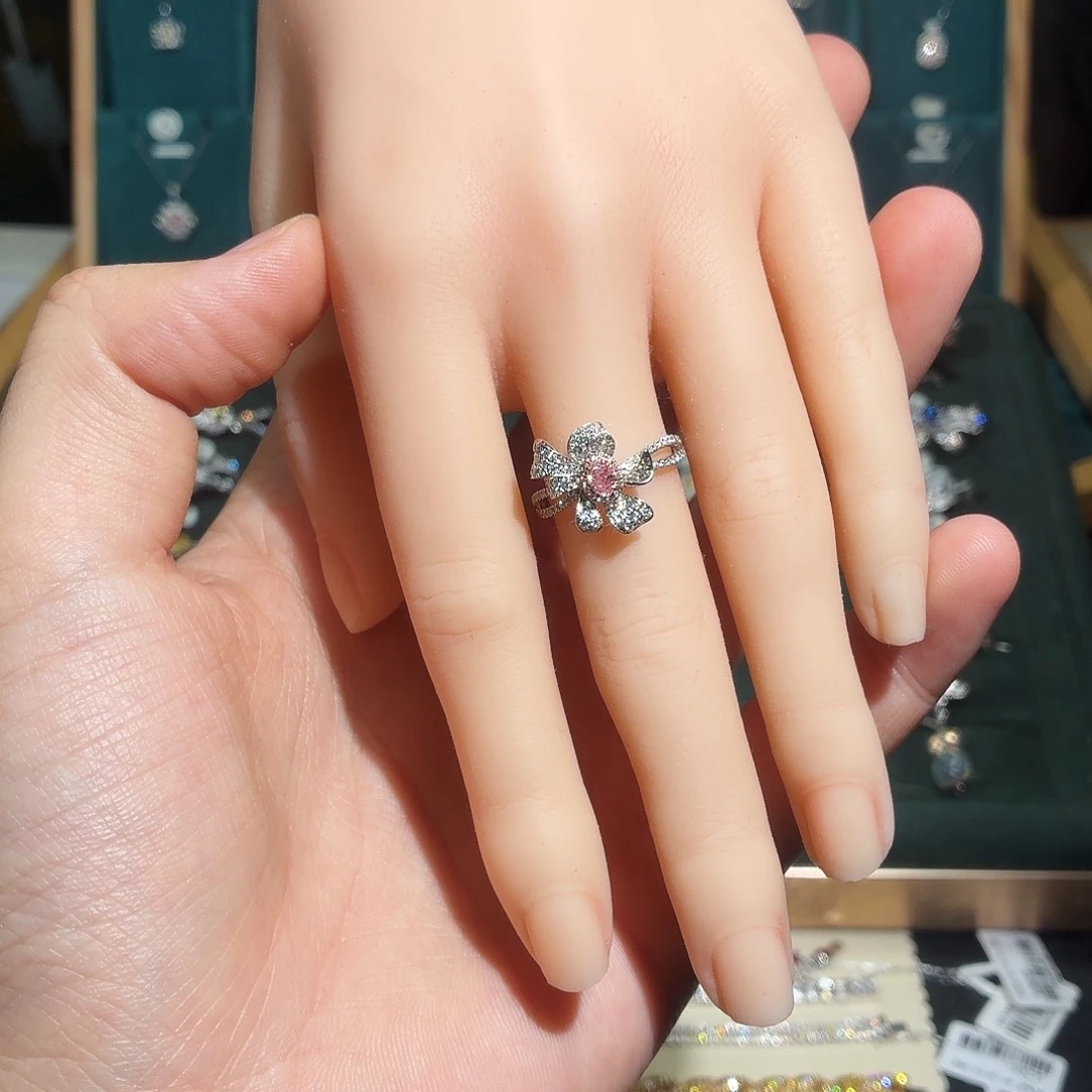 戒指/指环18K金镶嵌钻石