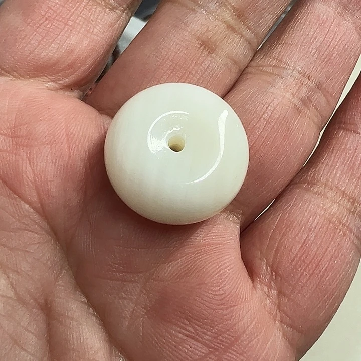 白玉菩提吊坠玉化379