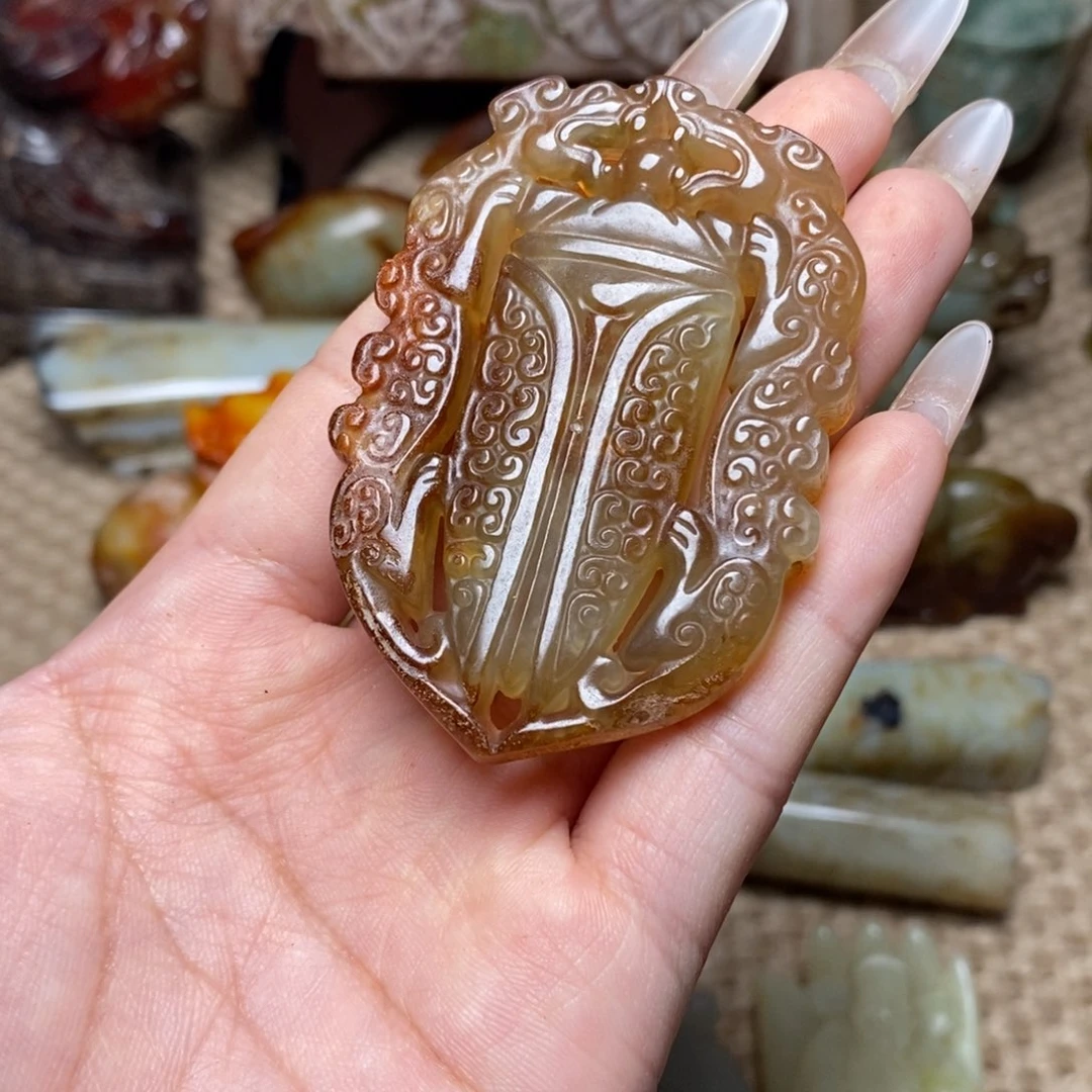 未镶嵌蛇纹石玉颈饰