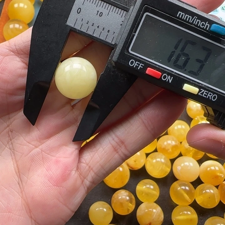 蜜蜡未镶嵌珠宝奇石天然430