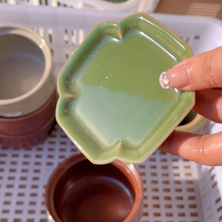 微瑕朗窑绿方隅碟