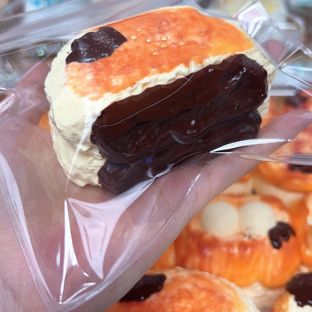 硅胶食物色卡仕达半圆面包200g