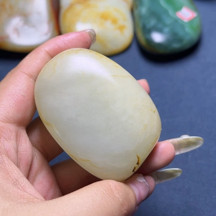 未镶嵌和田玉珠宝奇石