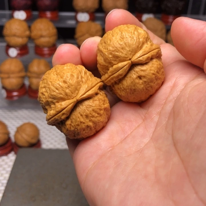 把件文玩核桃55玉面鹦鹉