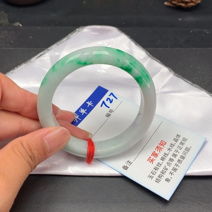 以实物为准拍哪个发哪个727