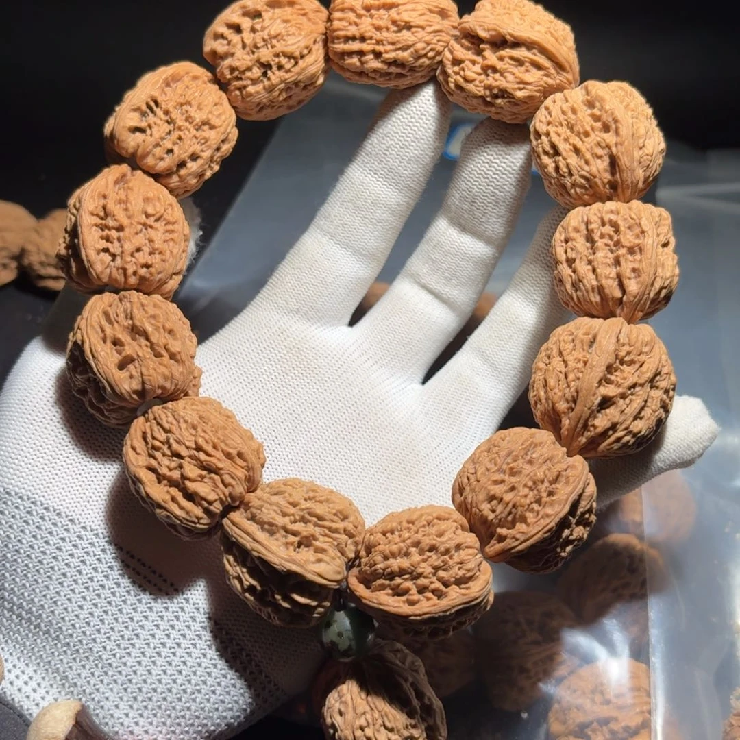 文玩核桃把件65号南疆手持30-30-31左右