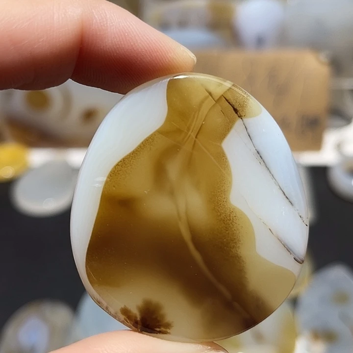 玛瑙/玉髓颈饰未镶嵌