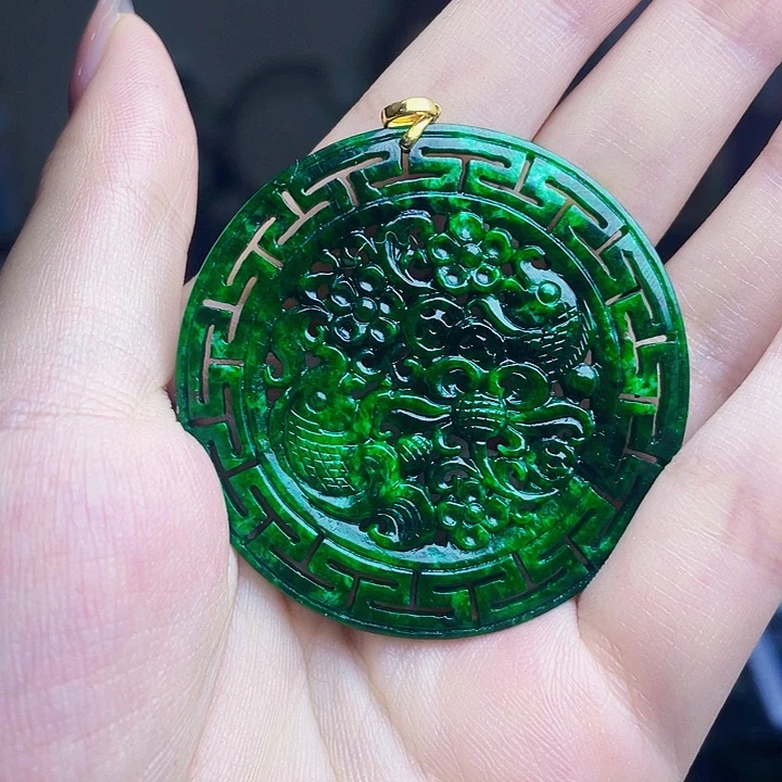 翡翠18K金镶嵌颈饰多样性