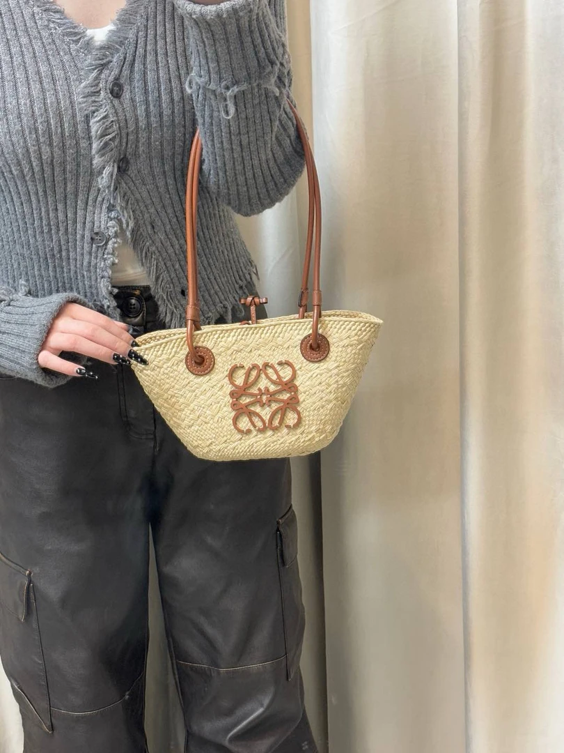 95新 LOEWE/罗意威 loewe 编织小号菜篮子单肩包