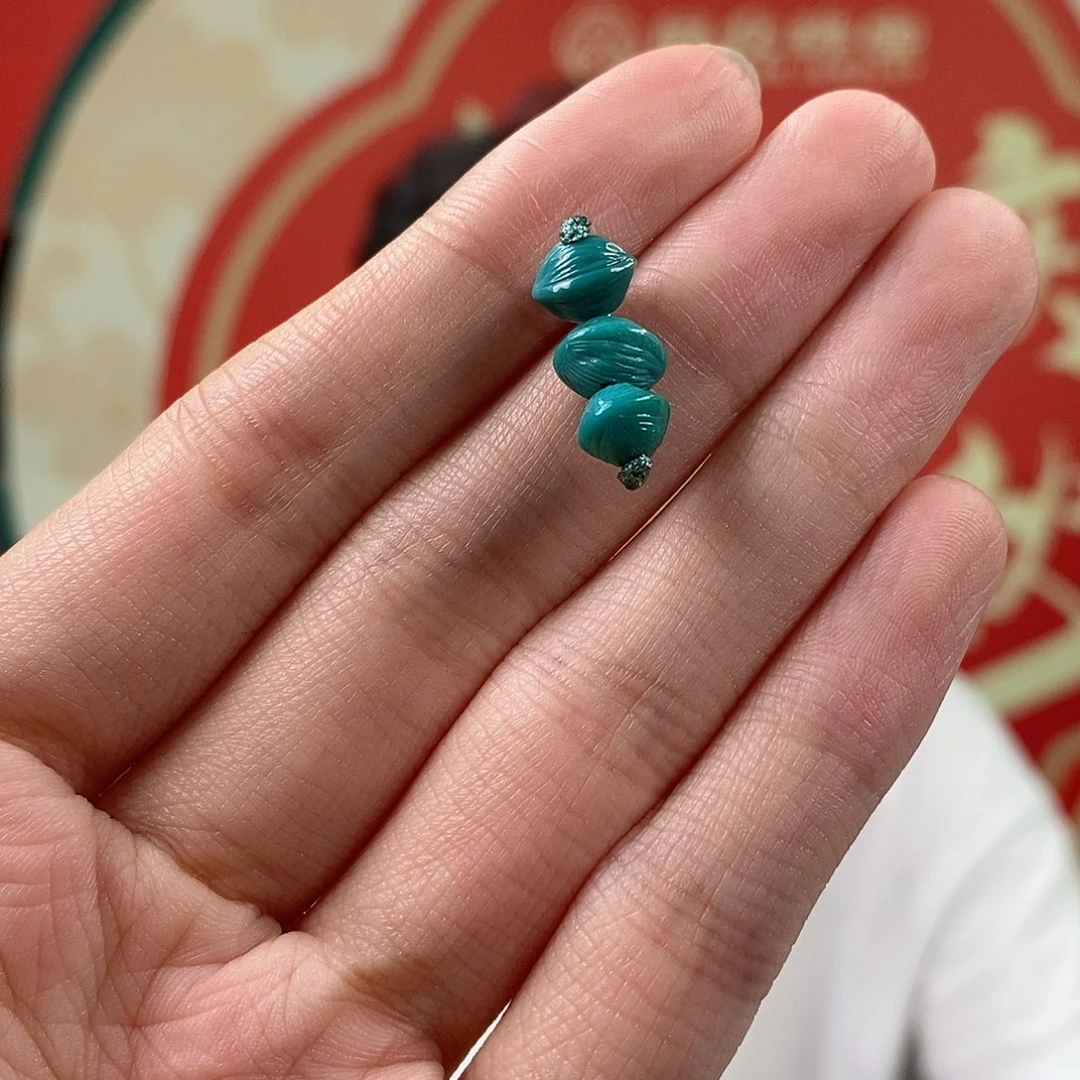 绿松石未镶嵌珠宝奇石