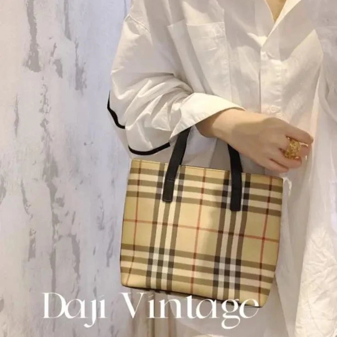 95新 BURBERRY/博柏利 大吉中古ff/博柏利格纹菜篮子手提包