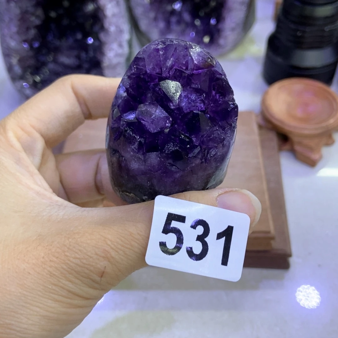 紫晶未镶嵌大型摆件（非配饰）
