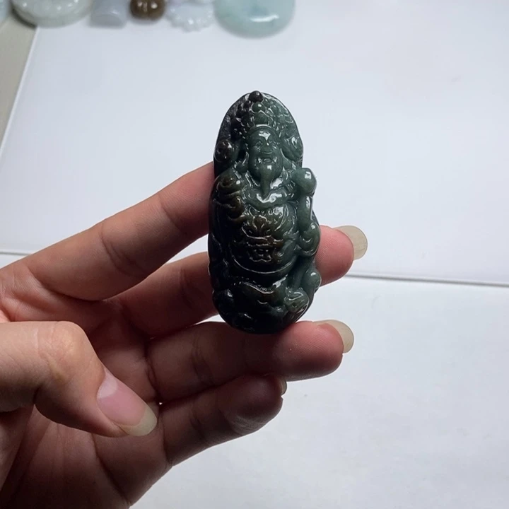 翡翠未镶嵌颈饰财爷8