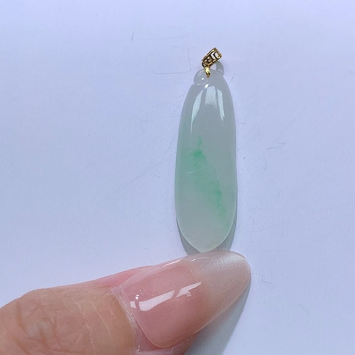 颈饰18K金镶嵌翡翠