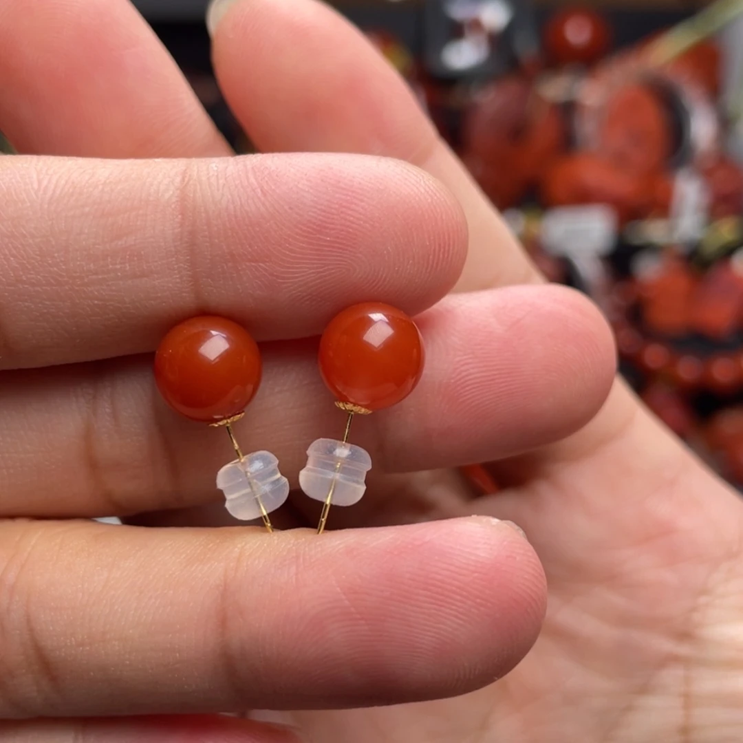 【闪购商品】18K金镶嵌圆珠耳钉南红玛瑙