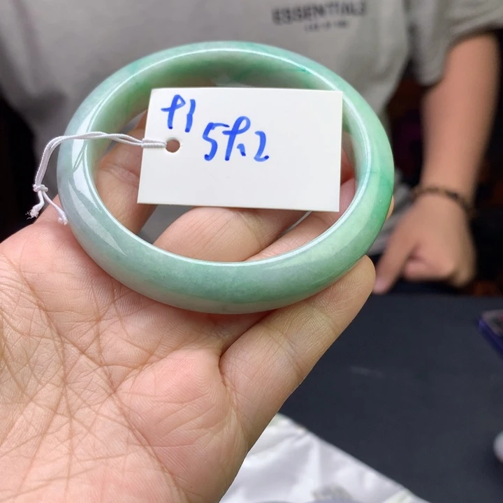 未镶嵌手镯翡翠93