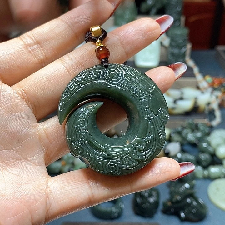和田玉挂件未镶嵌