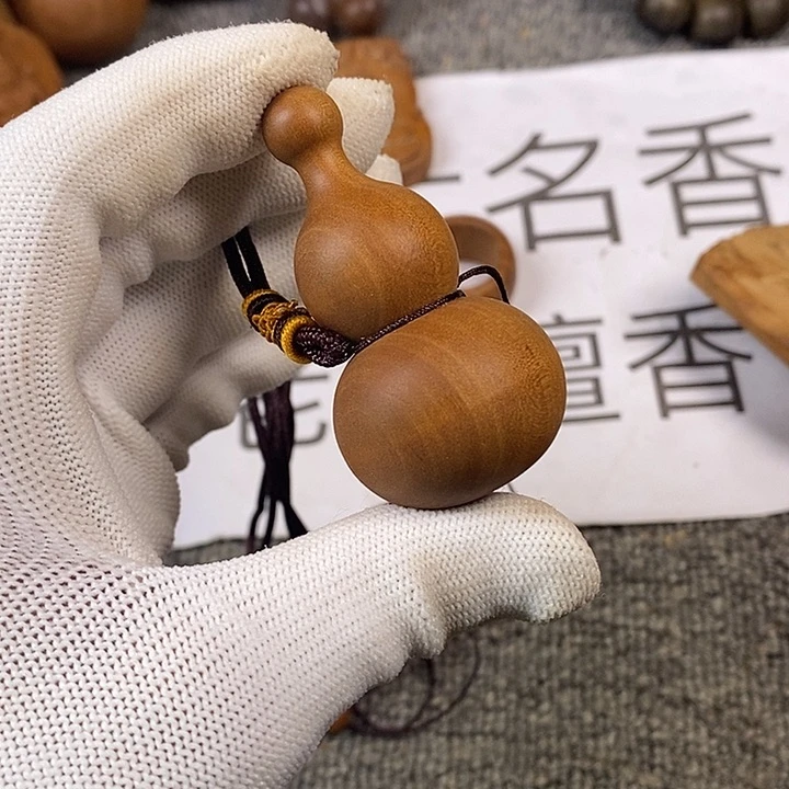 檀香木无事牌老山檀香大葫芦吊坠6公分