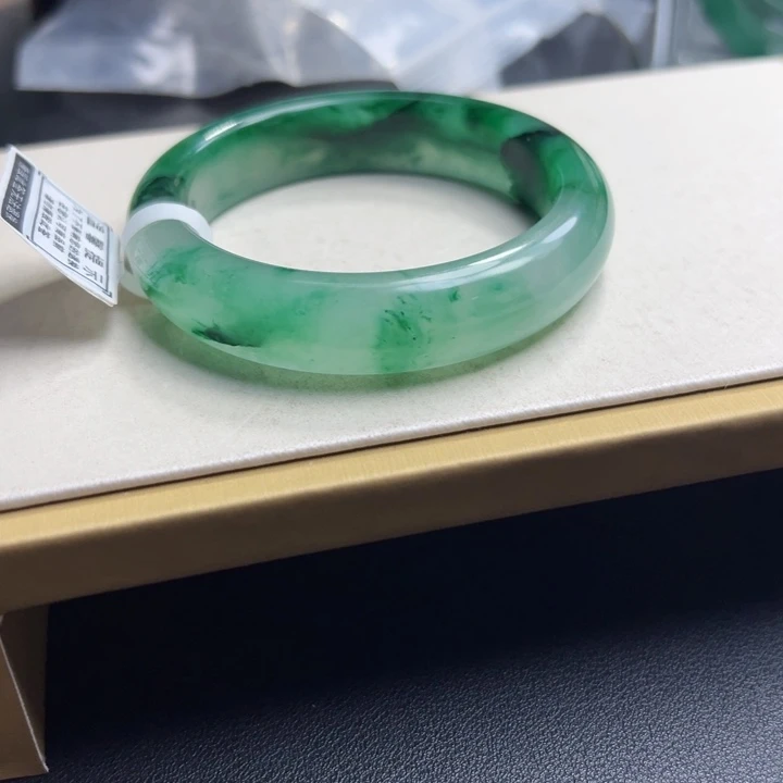 石英质玉手镯未镶嵌55