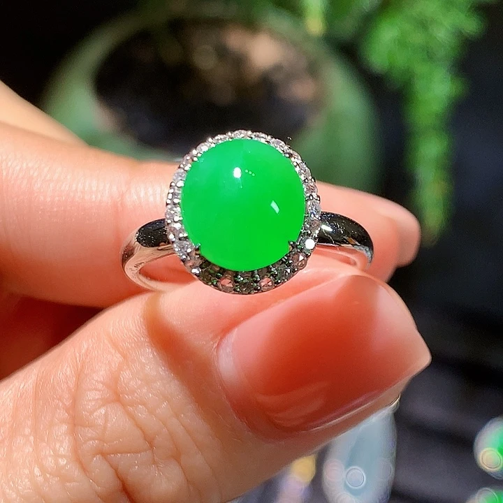 翡翠18K金镶嵌戒指