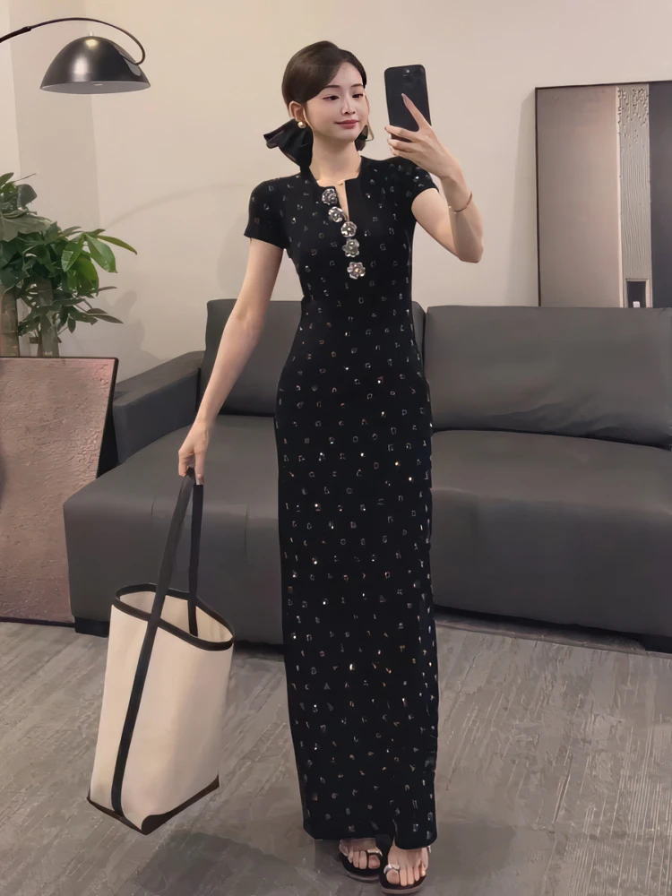 纯欲风性感亮片v领连衣裙女2025夏季新款轻奢修身气质显瘦长裙子