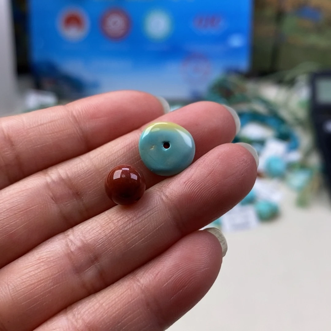 南红玛瑙未镶嵌珠宝奇石