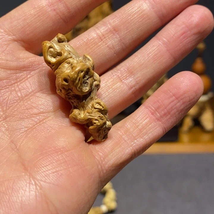 楠木A***7降龙木吊坠项链