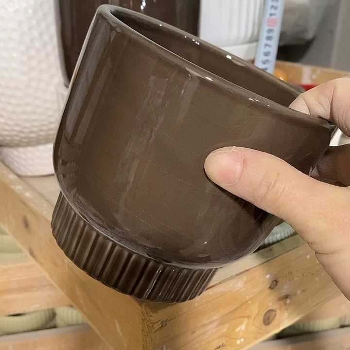 陶盆有孔 瑕疵针孔漏釉介意勿拍外高 12外口13