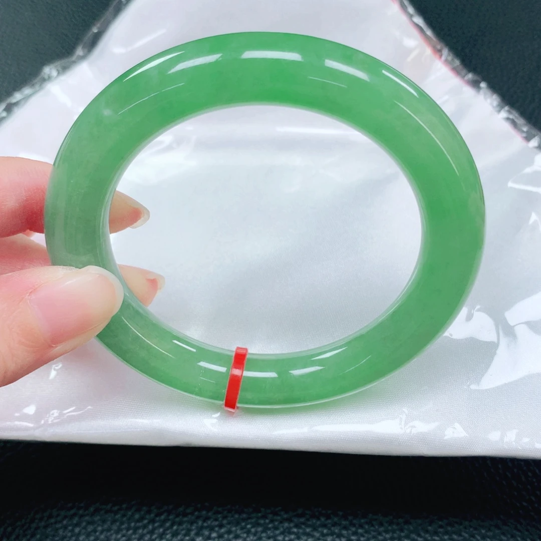 翡翠未镶嵌手镯56圈