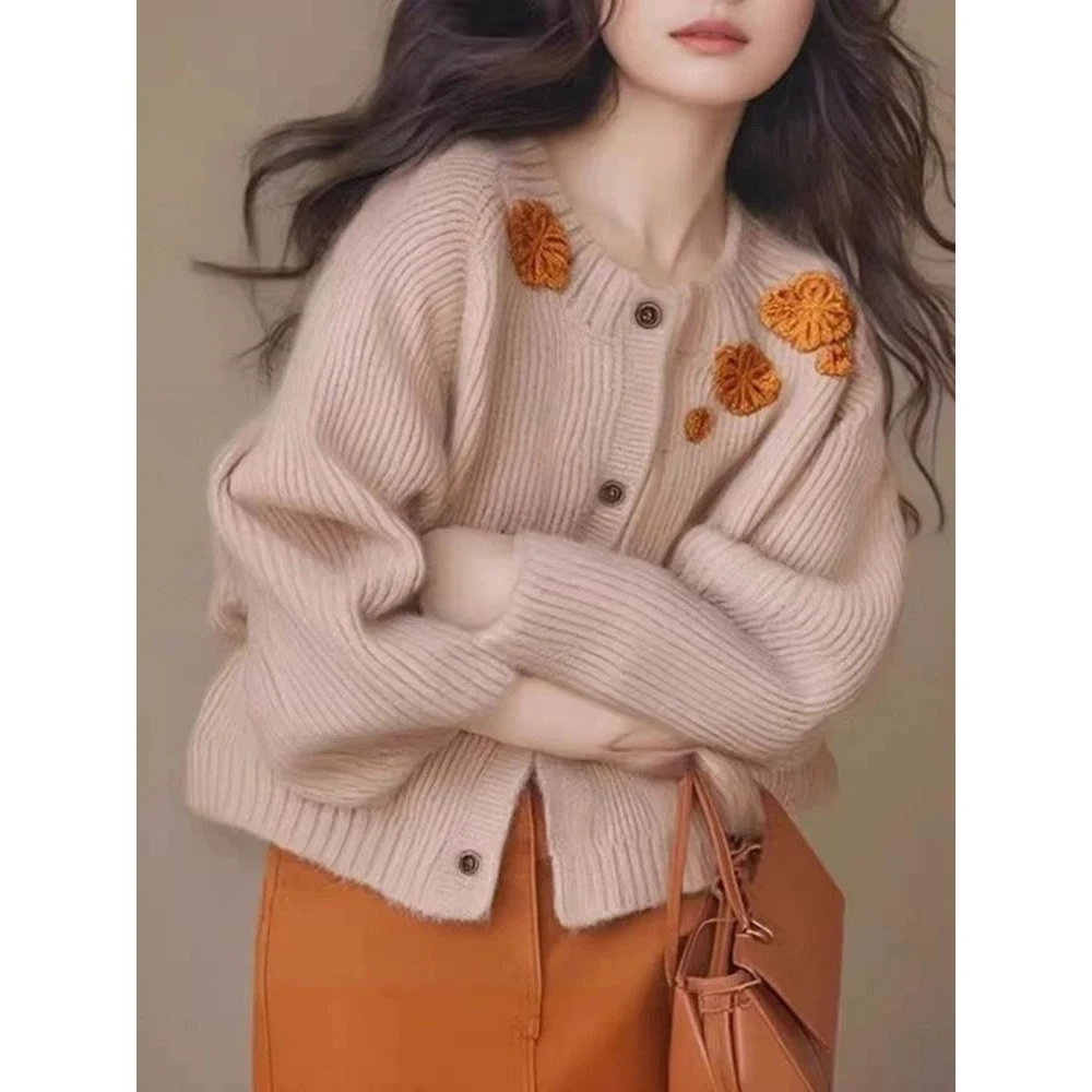 新款2025秋冬季慵懒风针织开衫重工设计感刺绣毛衣开衫外套女