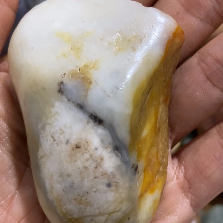 和田玉（糖玉）未镶嵌挂件50