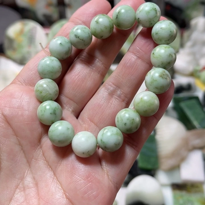 独山玉未镶嵌颈饰卡12