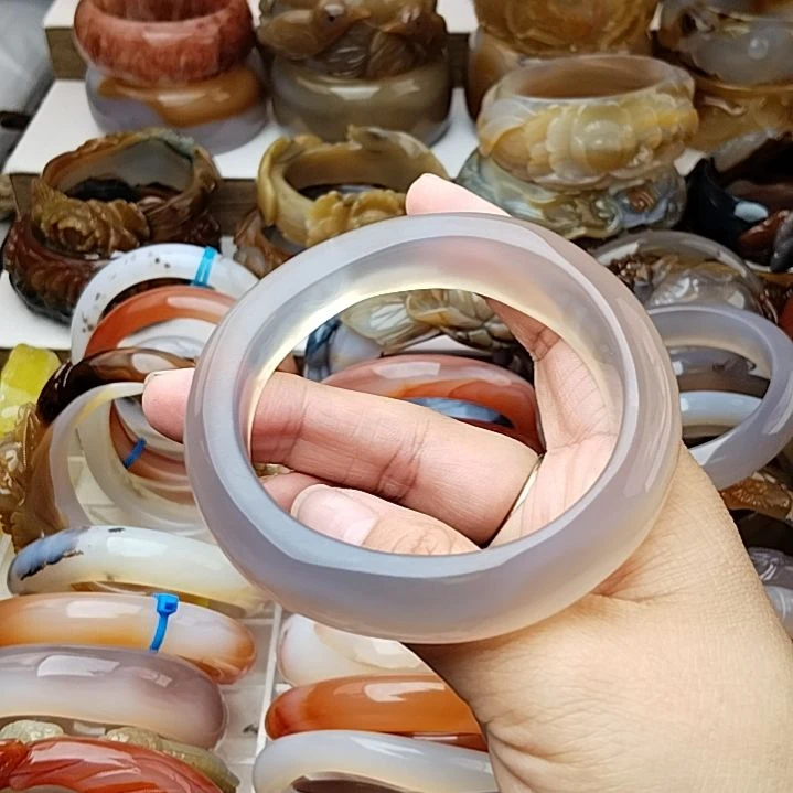玛瑙/玉髓手镯未镶嵌300一支