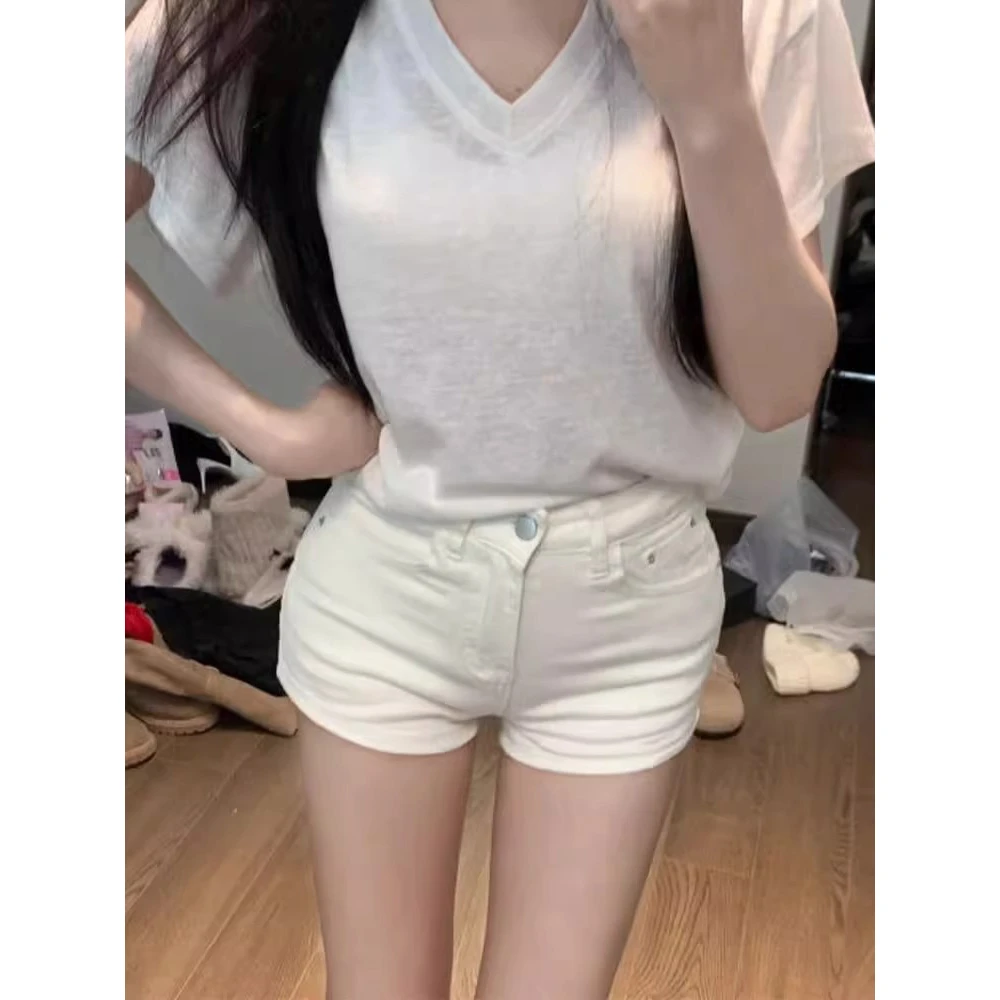 白色高腰牛仔短裤女夏季新款ins辣妹紧身显瘦弹力直筒包臀a字热裤