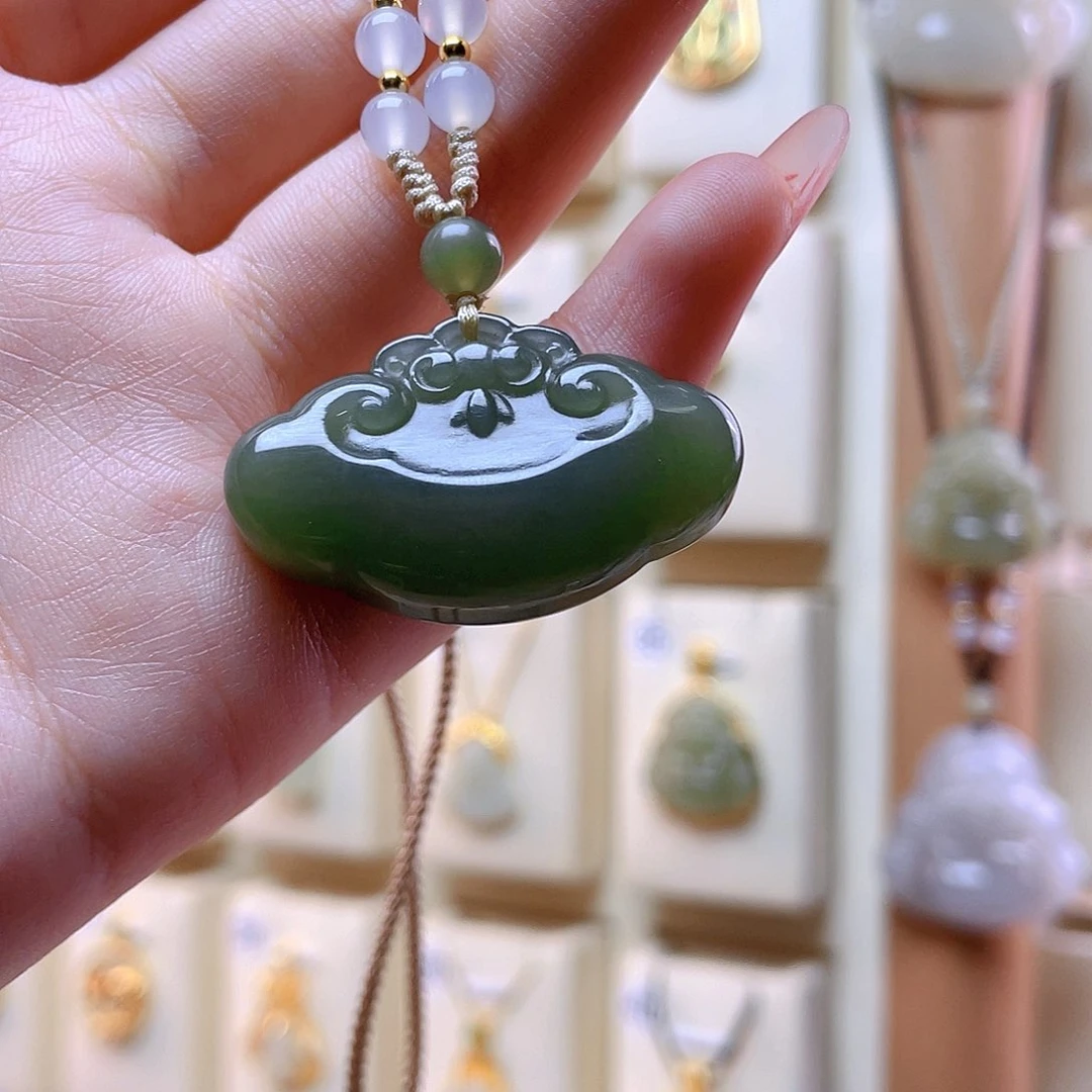 和田玉吊坠(赠链)未镶嵌微*