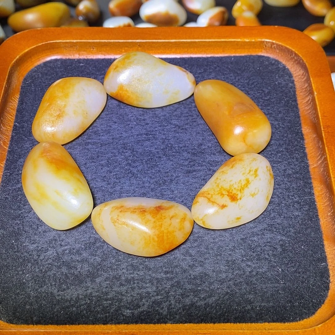 和田玉未镶嵌手串