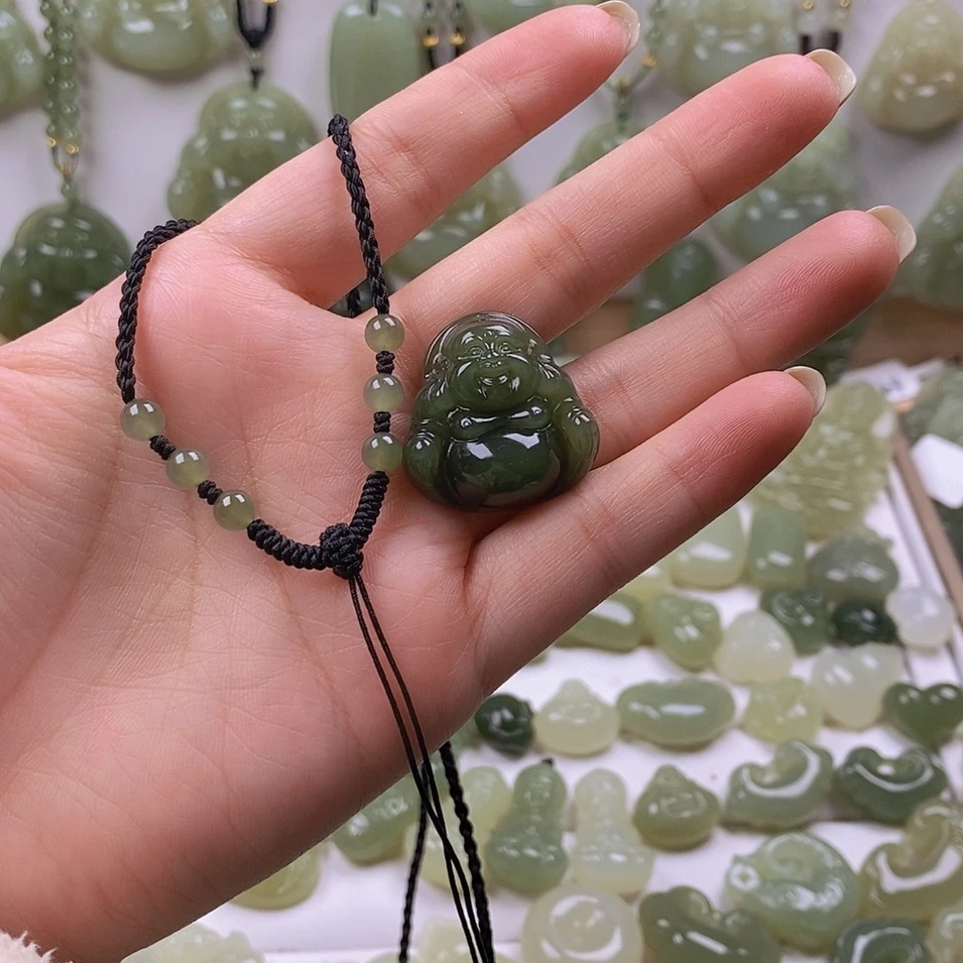 发***财和田玉未镶嵌颈饰